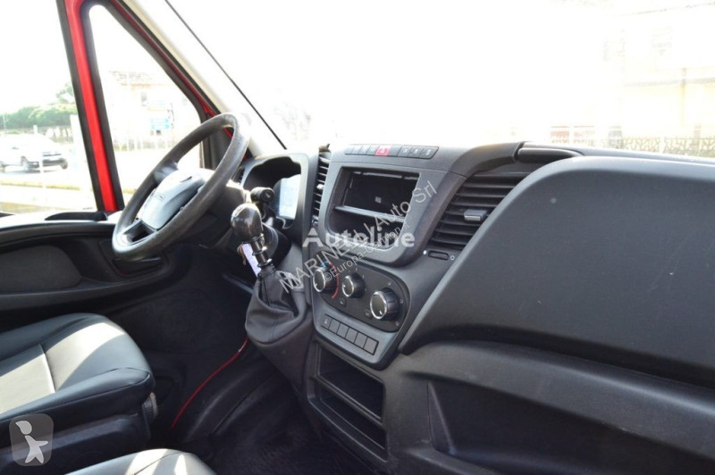 Veículo utilitário Iveco 35C13 2.3 CASSONE...