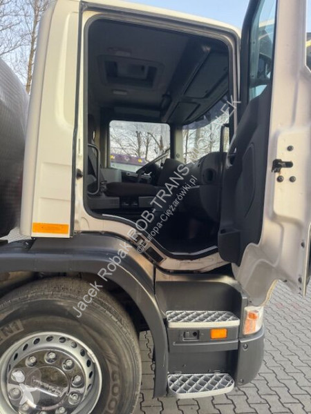 Camion Scania P  380