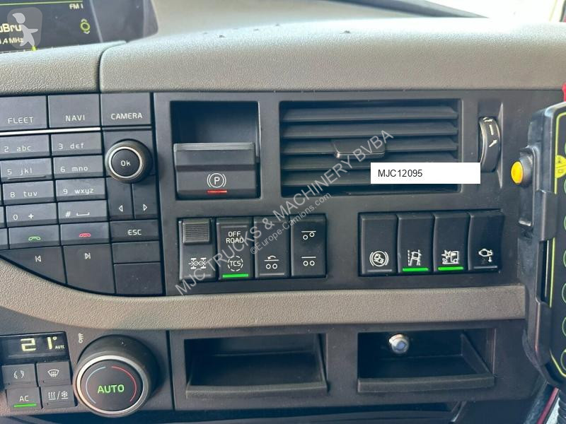 Kamion Volvo 6x4 HOOKLIFT 20T - RETARDER - LIFT...