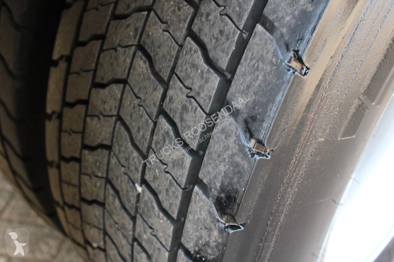 Vrachtwagen Volvo 280 + 19 T + LIFT + EURO 6 +...