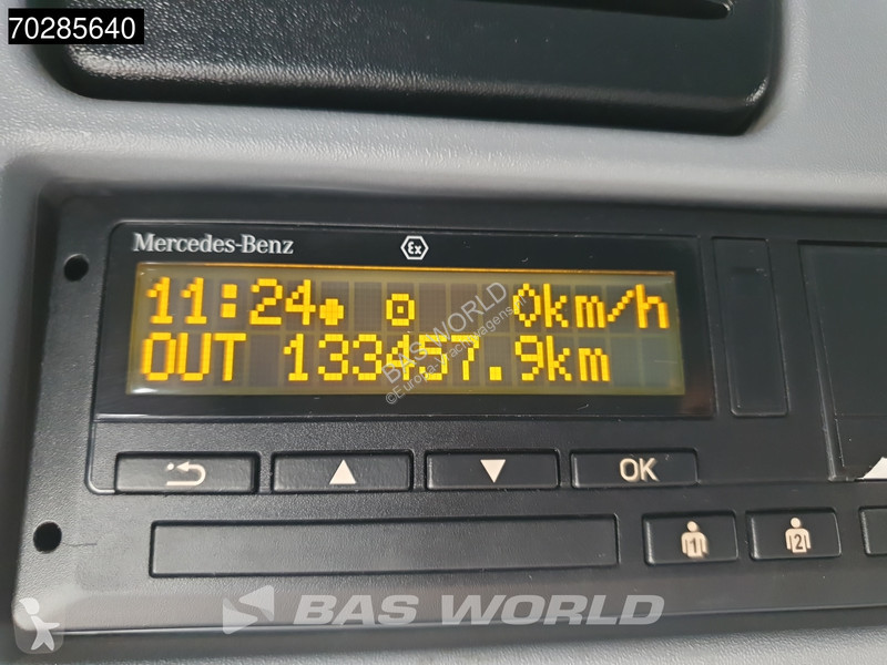 Kamion Mercedes 1524 4X2 15t 6-Cyllnder Tail...