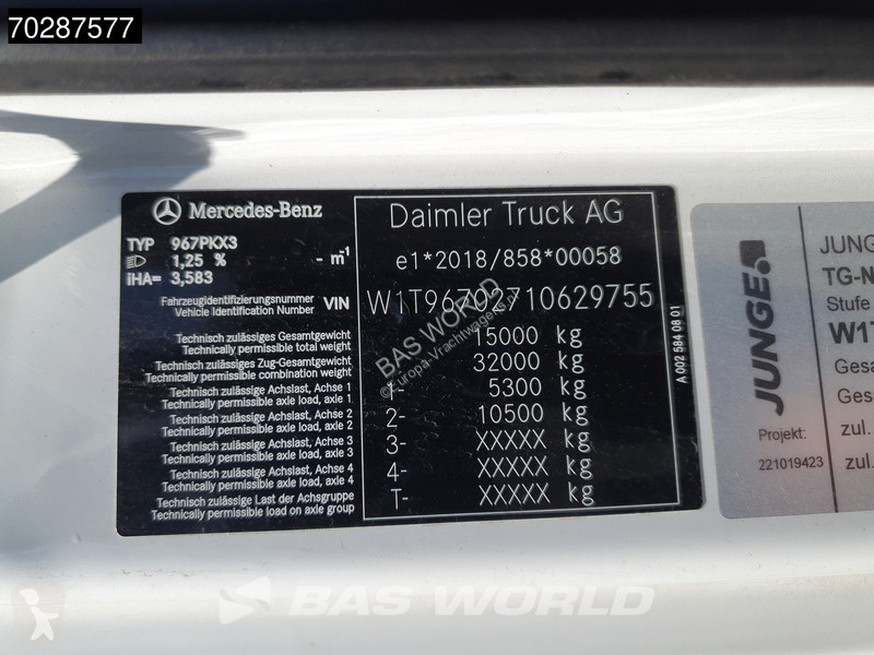Kamion Mercedes 1527 4X2 15tonner LOW Mileage!...