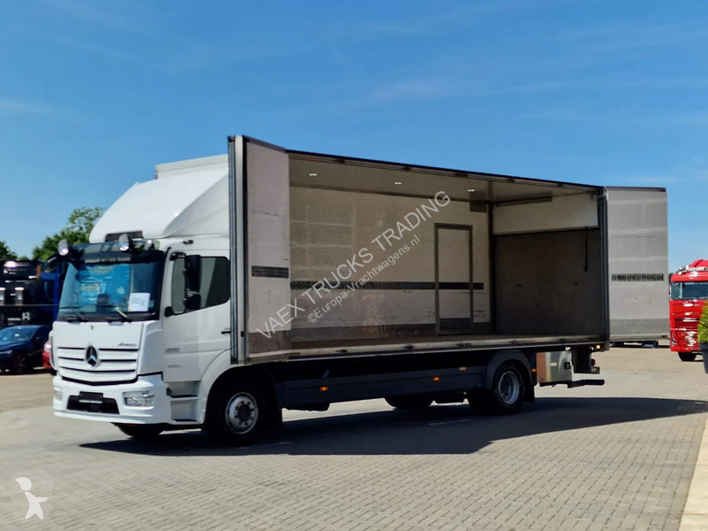 Kamion Mercedes 1524 Box with sidedoors - Zepro...