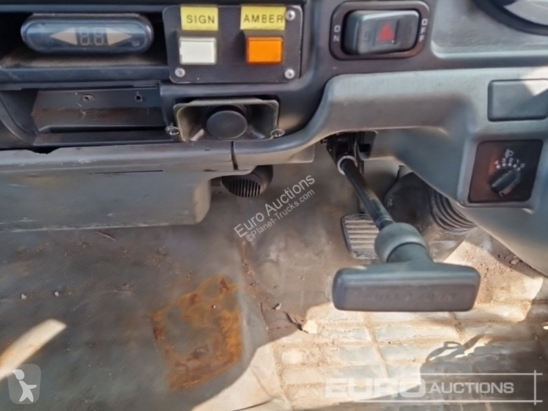 Camion Mitsubishi 75