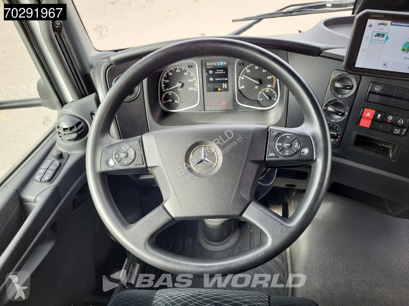 Kamion Mercedes 1221 4X2 1500kg Ladebordwand...