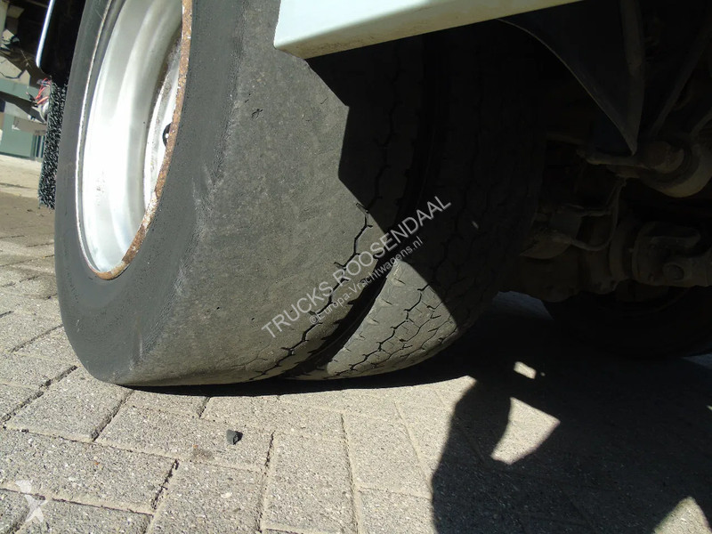 Kamion Volvo FL 250 + euro 6 + lift + 12T