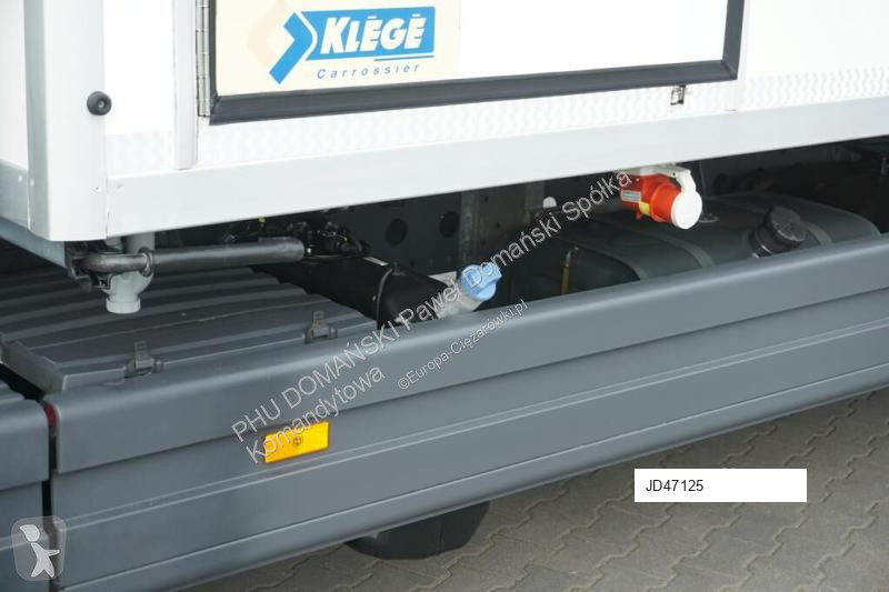 Camion Mercedes ATEGO / / EURO 6 / CHŁODNIA +...
