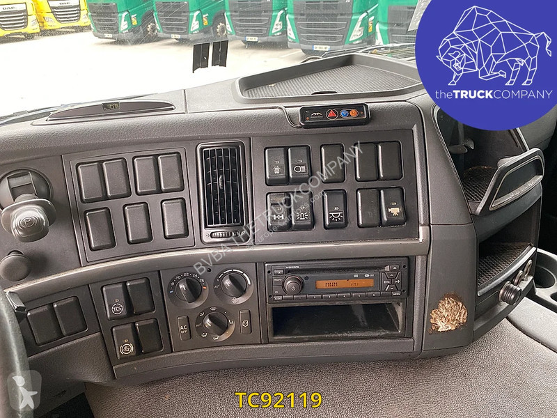 شاحنة Volvo 330