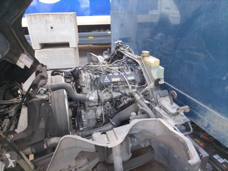 Ciężarówka Mitsubishi Fuso 7C15