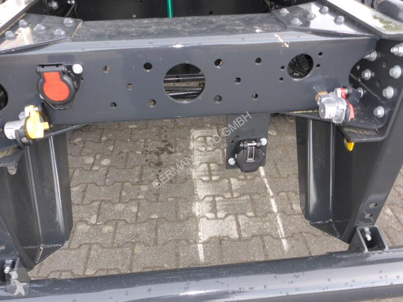 شاحنة Iveco 180E32K Radstand.4.185mm 2-Stück MY 25