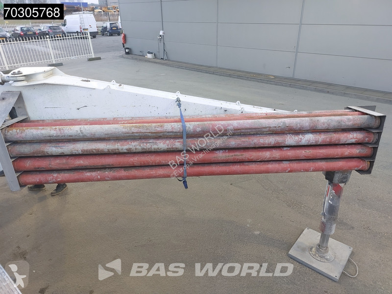 شاحنة Mercedes 3240 8X4 38mtr Putzmeister BSF...