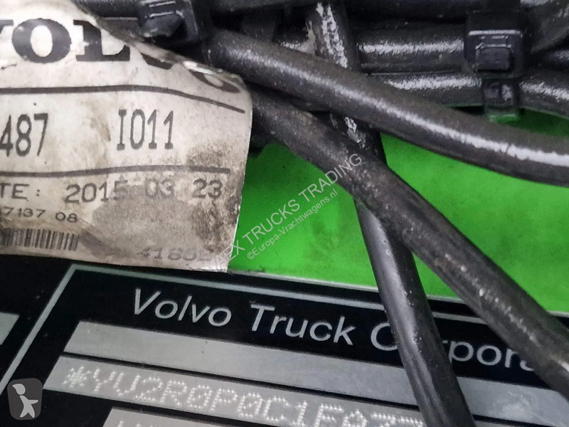 شاحنة Volvo 16750 Globetrotter XL 6x2 - 20T...