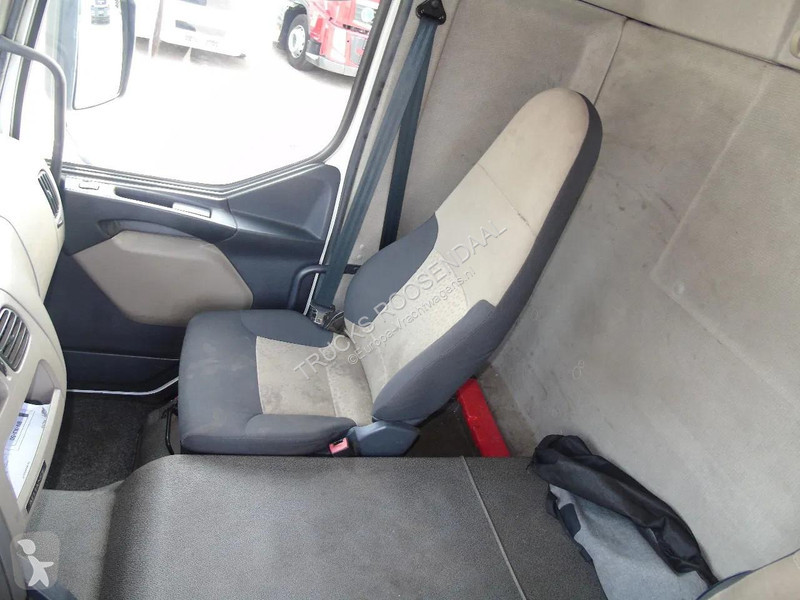 شاحنة Renault 220 + euro 5 + MANUAL + lift + 12T