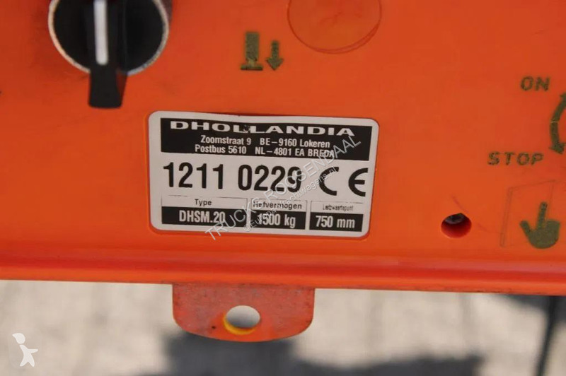 شاحنة DAF 220 + lift + euro 5