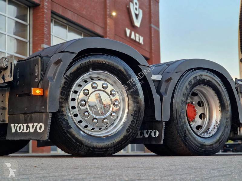 شاحنة Volvo 13460 Globetrotter 6x2*4 - BDF - I...