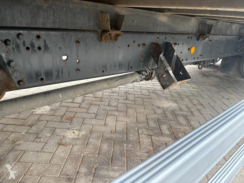 شاحنة Iveco 120E18 + euro 5 + lift