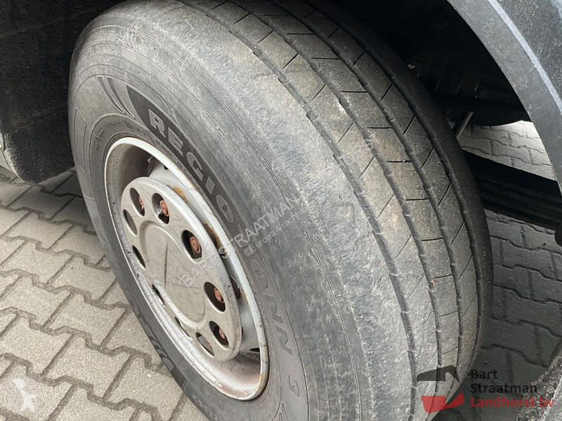 Lastbil Ginaf X6 4142 CF 8x2 met 22 m3...