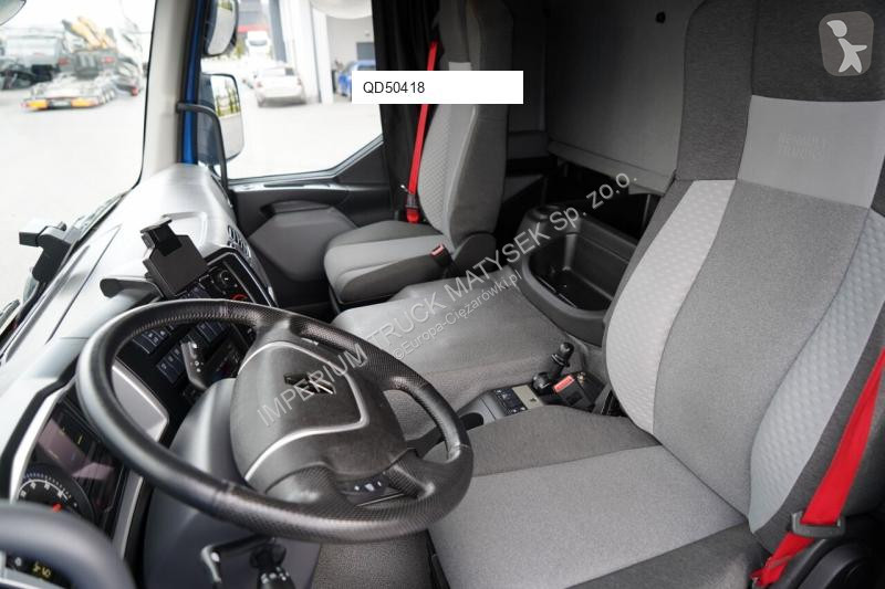 شاحنة Renault D WIDE 380 DE11 / 4X2 / LAWETA 8...