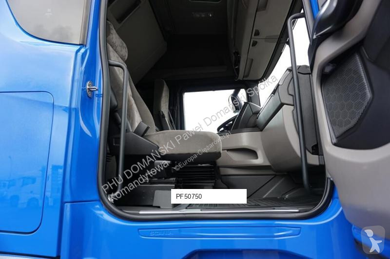 Хенгер Scania / TANDEM