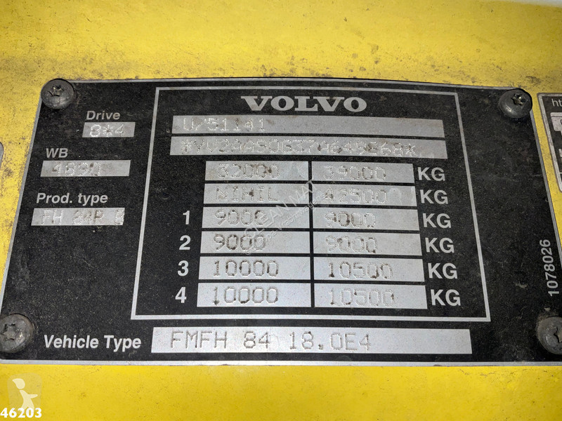 شاحنة Volvo 390 8x4 kolkenzuiger