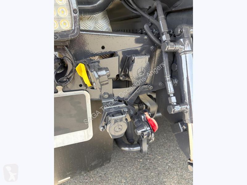 شاحنة Mercedes 3243 8x4/4 Bi-Benne Meiller