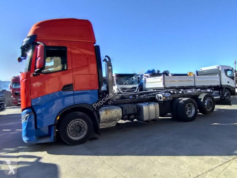 شاحنة Iveco