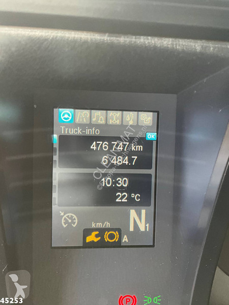 شاحنة Mercedes 3253 8x4 Hiab 105 Tonmeter...