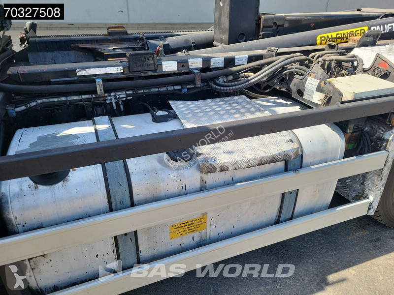 شاحنة MAN 35.360  8X4 Palfinger Q170Z95TR...