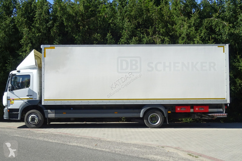 Камион Mercedes 1218 Euro 6 kontener 20pal...
