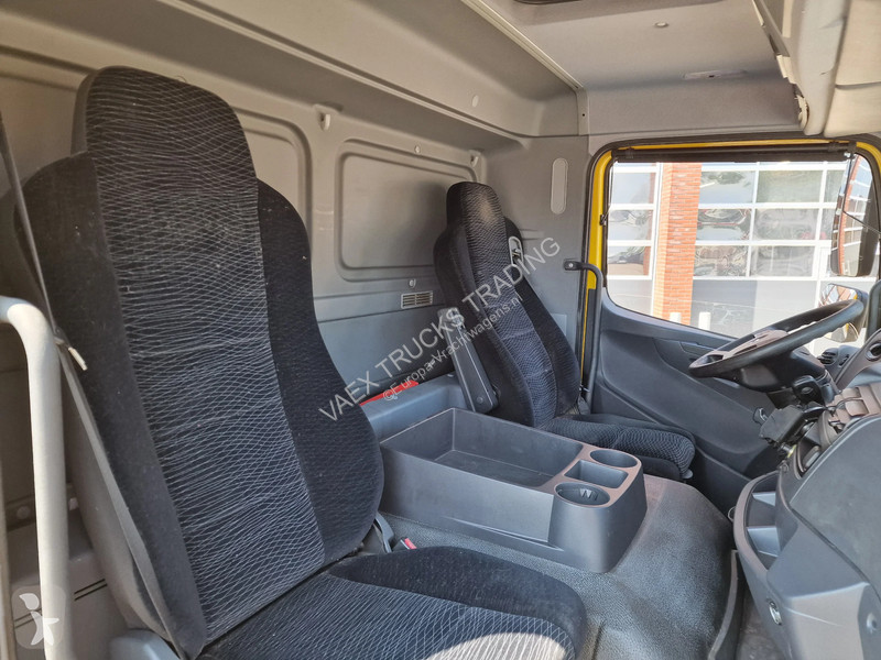 شاحنة Mercedes 1223 4x2 Box with sidedoors -...