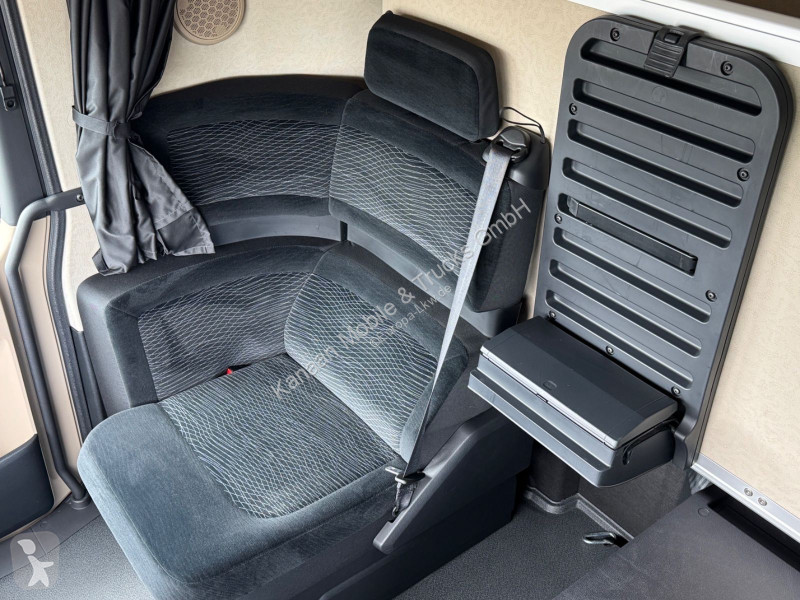 شاحنة Mercedes 2548 5 L 6x2 Lowliner BDF