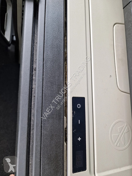 شاحنة Volvo 13460 6X2 - full air - WB600 -...