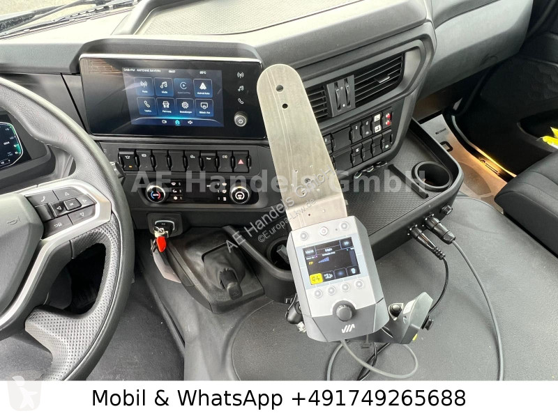 شاحنة Iveco 360 AD BL 4x4 Palfinger P14A...