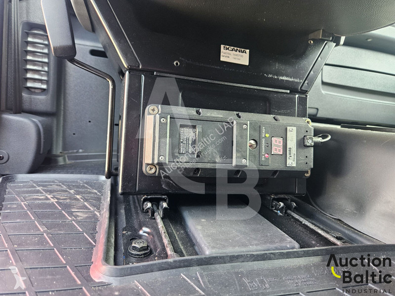 Kamión Scania 400 A 6x2*4
