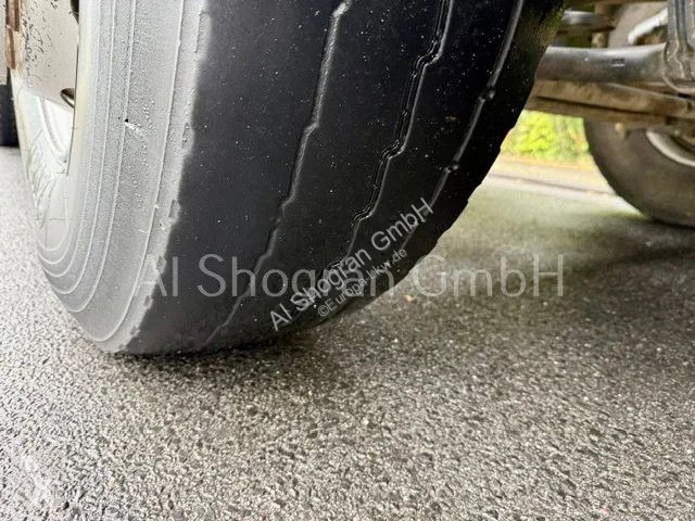 Camion Mercedes 3241 8x4/Abrollkipper+Fassi...
