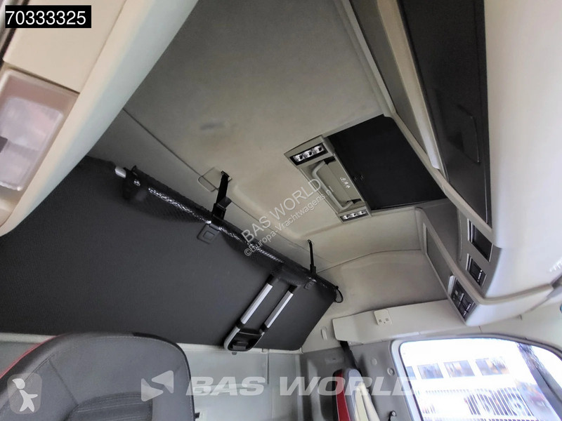 شاحنة Volvo 460  6X2 Chassis Lift-Axle Full Air...