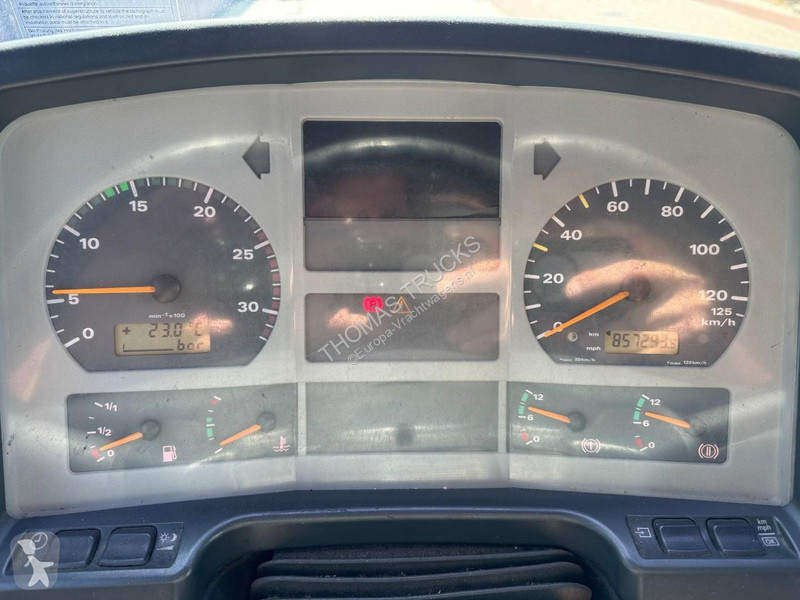 Vrachtwagen MAN 26.313, Fuel, 5 compartments,...
