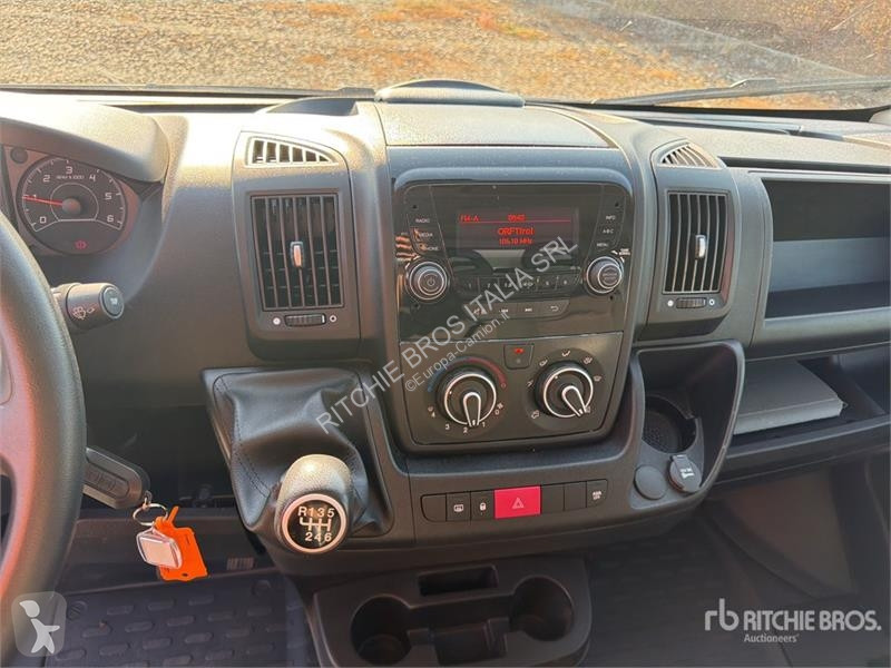 Camión Opel 2.2 103 KW PR PL L4 Curtain Side Truck
