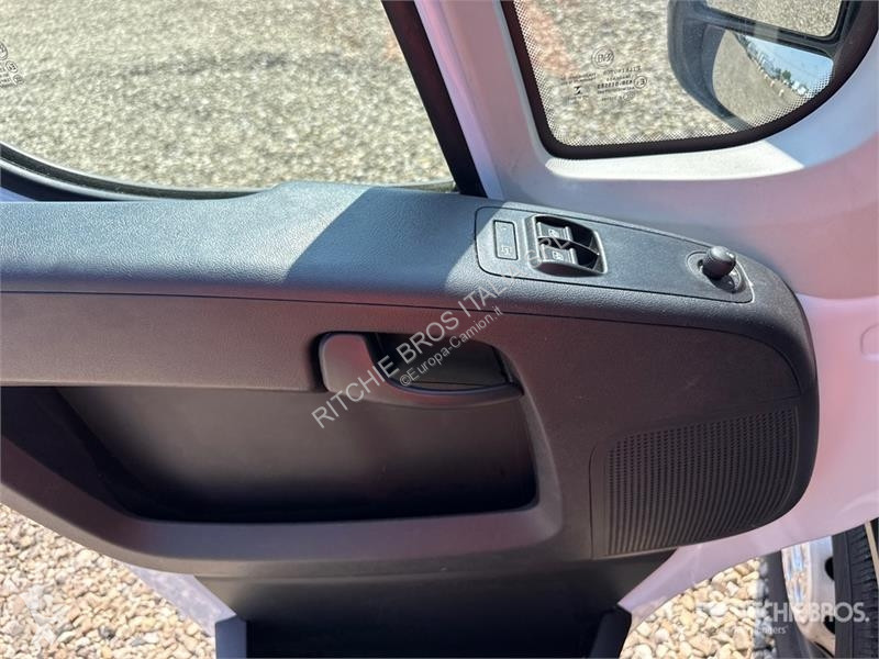 Camión Opel 2.2 103 KW KA L4H2 Van Truck