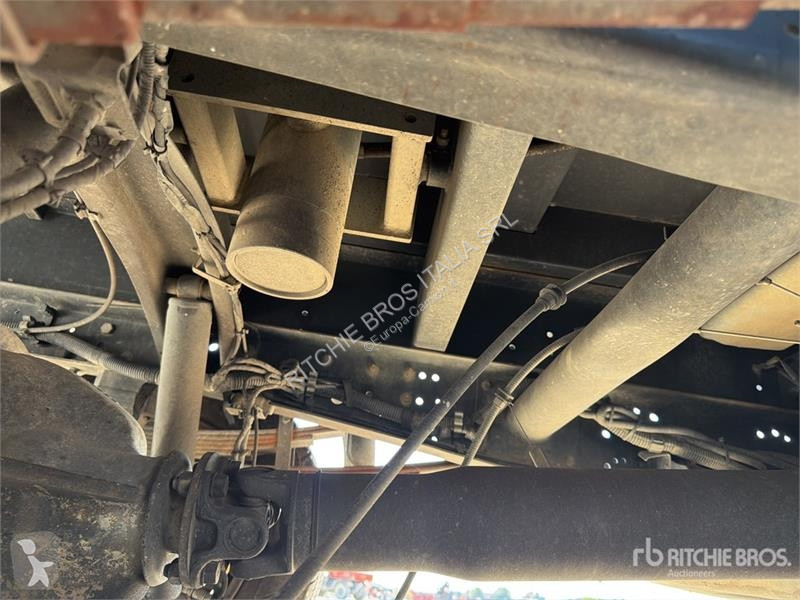 Camión Iveco 35C12 Dump Truck (Inoperable)