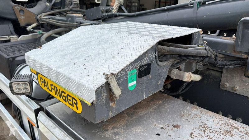 Camión Renault C440 (BELGIAN TRUCK / PALFINGER...