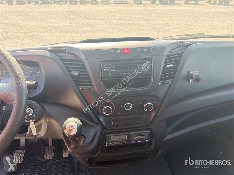 Furgoneta Iveco Dump Truck