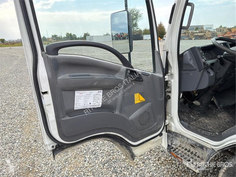 Kamion Isuzu S/A Dump Truck