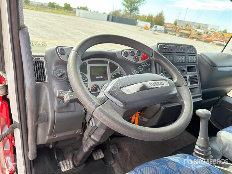 Kamion Iveco 140E28 4x2 Refrigerated Truck