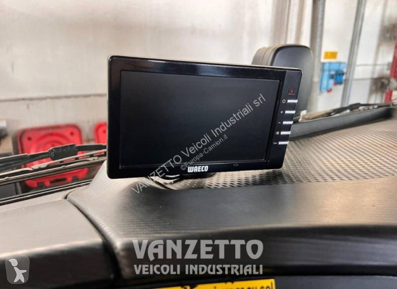 Kamion Iveco AD 320 S 36