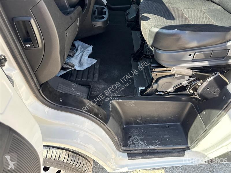 Camión Peugeot 333 L1H1 2.2 BLUEHDI 140CV SeS...