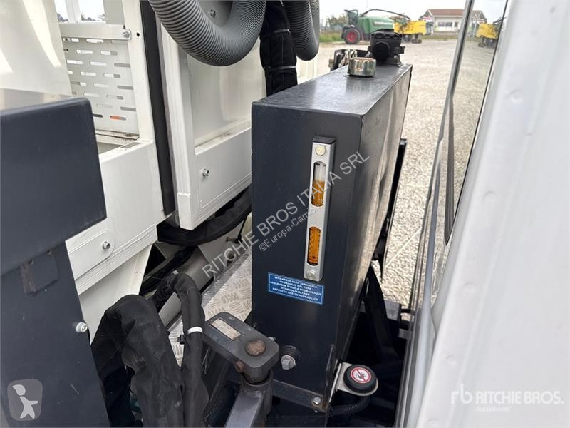Camion Iveco Palfinger Tunlift 737-500 5 m on...
