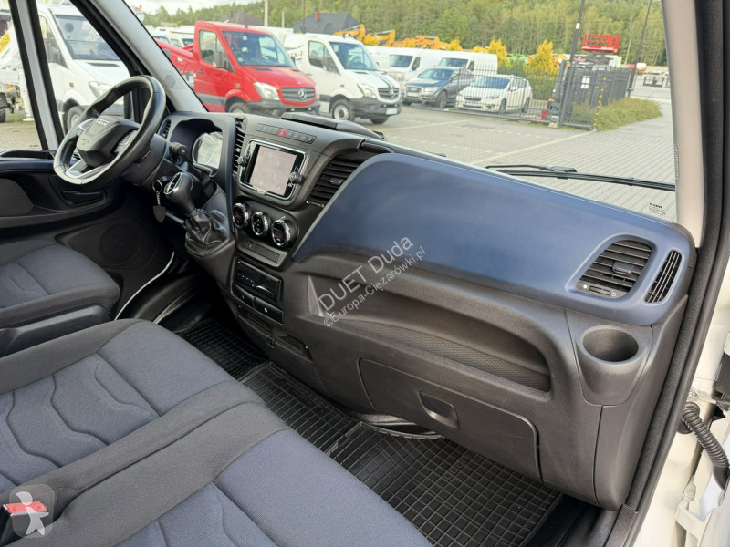 Грузовик Iveco 35S21