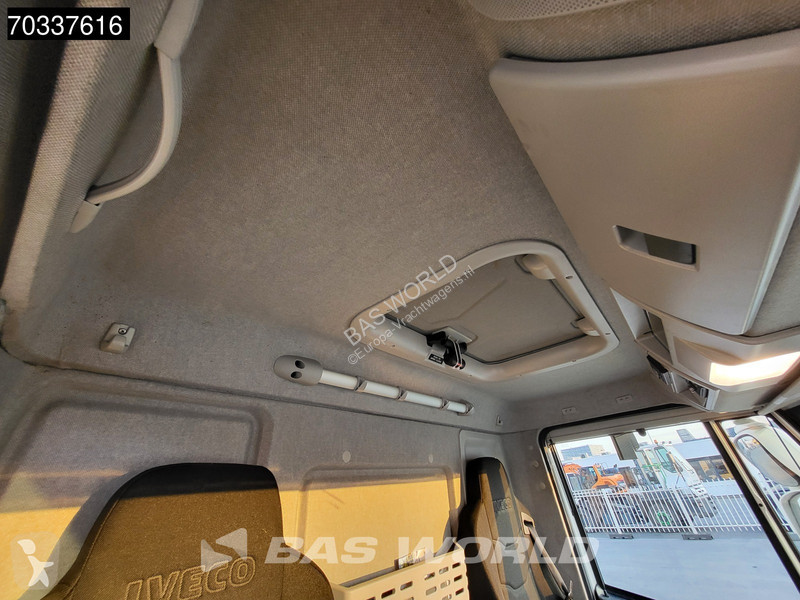 Camión Iveco 120E220 4X2 12t Automatic Tailgate...