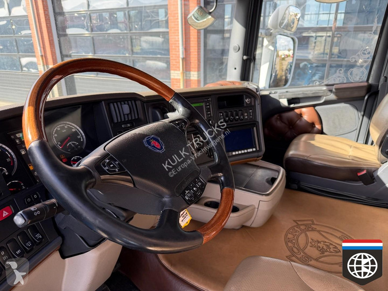 شاحنة Scania R520 6X2/4 lift and steering axle...